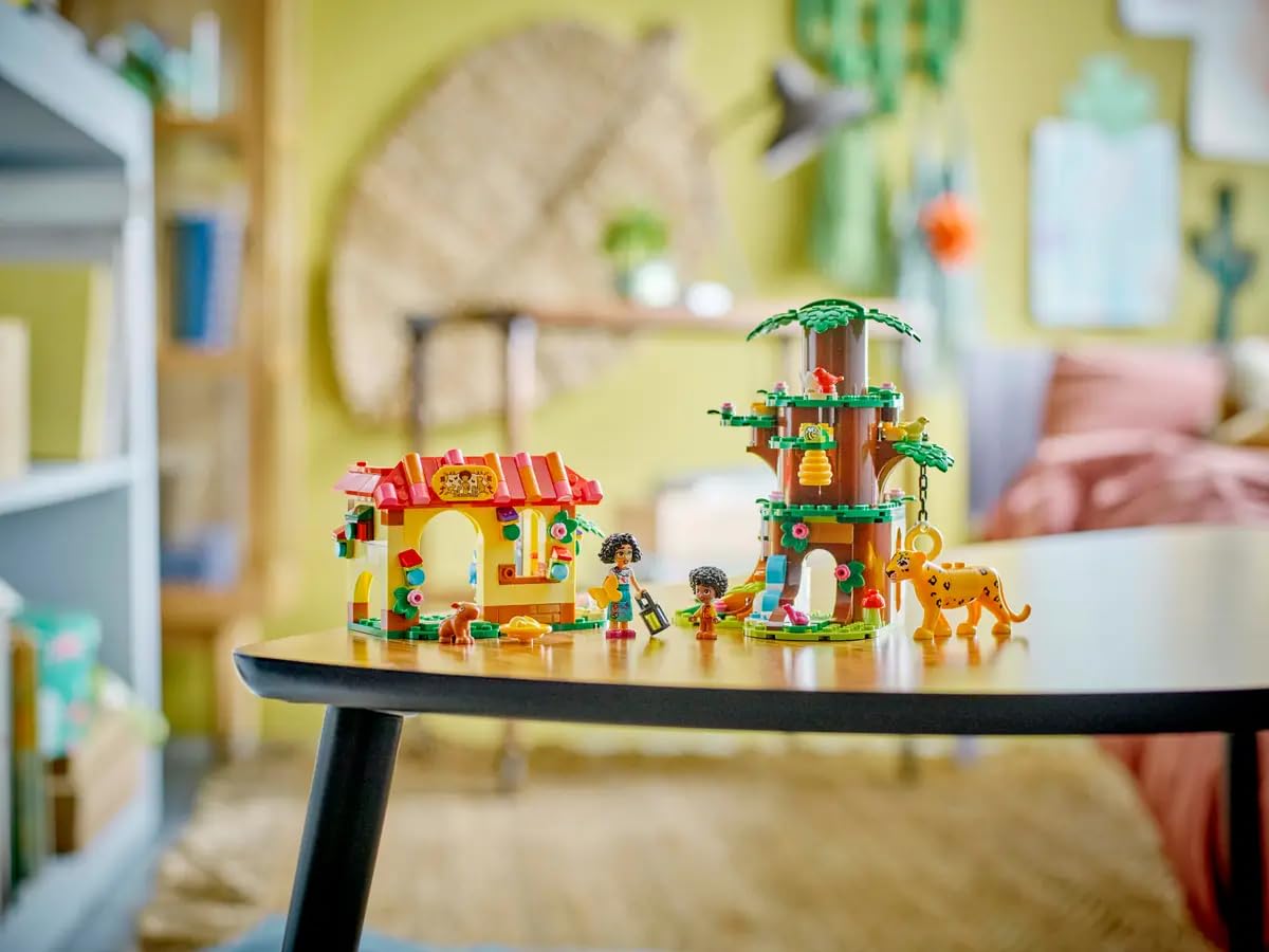 Amazon.com: Anthony's Animal Sanctuary - Lego 43251 : Toys & Games